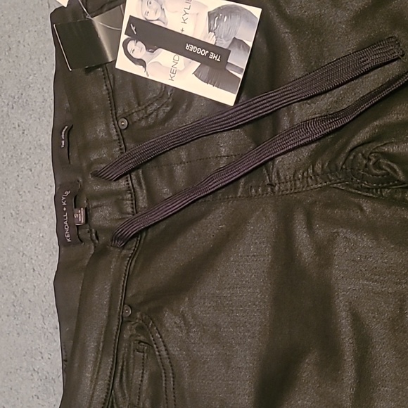 Kendall and Kylie "the jogger" pants - Picture 3 of 9
